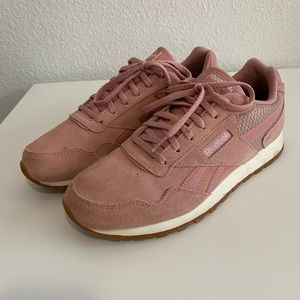 Reebok Classics Women's Size 9.5 Pink Sneakers Suede Lace Up Shoes